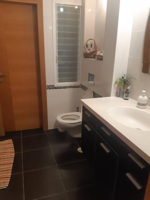 Giv'at Brenner Adorable 3 Bedroom Brenner "Hill" Suite מראה חיצוני תמונה